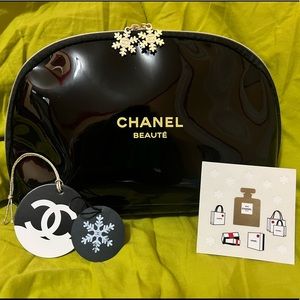 CHANEL Large Beauty Maquillage Cosmetic Trousse Bag Pouch + Stickers + Tags